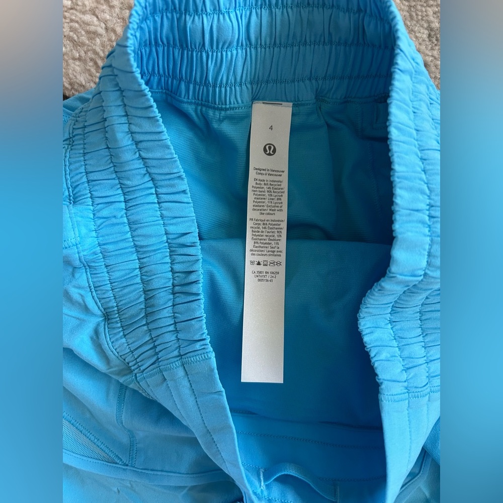 Lululemon Hotty Hot Short - Picture 5 of 10